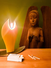 Laden Sie das Bild in den Galerie-Viewer, Engelskerze Bienenwachs naturgelb