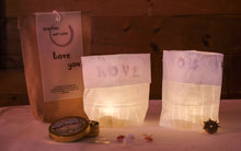 Laden Sie das Bild in den Galerie-Viewer, Lichttüten mit zwei Worten