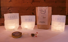 Laden Sie das Bild in den Galerie-Viewer, Lichttüten mit drei Worten