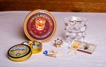 Laden Sie das Bild in den Galerie-Viewer, ORNAMENTUM – Licht in einem schönen Glas